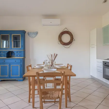 Elegant Ea Bianca 2 Bedroom Sleeps 6 Extra Bed Available