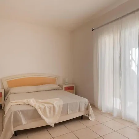 Lejlighed Elegant Ea Bianca 2 Bedroom Sleeps 6 Extra Bed Available