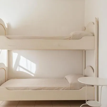 Elegant Ea Bianca 2 Bedroom Sleeps 6 Extra Bed Available *